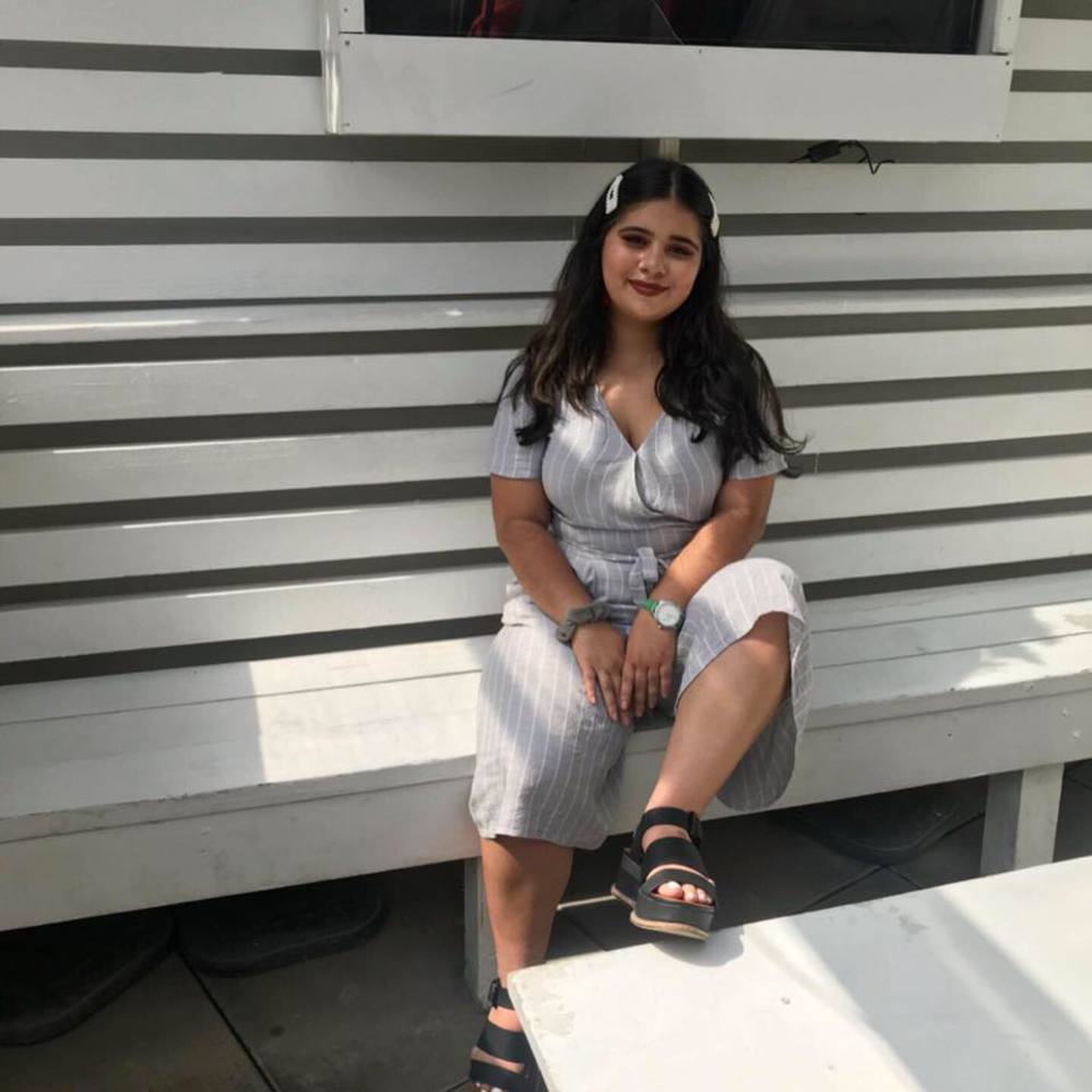 Meet your Posher, Rebeca
